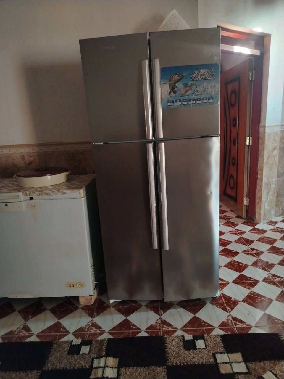 ثلاجة جديد السعر 450الشراي تصل***********
