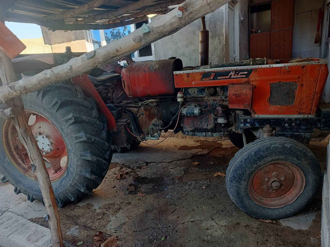 عنترمۆدیل 85بۆفرۆشتن کیشە لەگیڕەکەیاهەیە 1تاگیڕی 4سلندەرشی تەقیوەودوراوەتەوە ڕەقەم سلیمانیە سەنەویە مەکینەی تازە تەعمیرە بۆزانینی نرخ ***********
