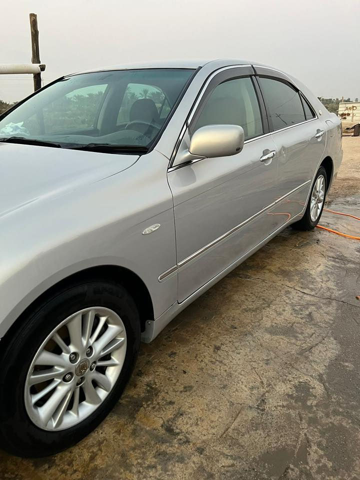 شاهينة 2007 شاصي 82 فول مواصفات عدا الفتحه
محرك D5 حجم 4000
شاشة بلاديه
بصمة 4 أبواب 
بصمة تشغيل 
مري شفط + ترحيب
كروز سرعة 
تحكم ستيرن 
حساسات خلفي امامي 
و بعد بيها هواي مواصفات 
كير محرك كفالة

كصه جنطه
السعر 35 
***********
