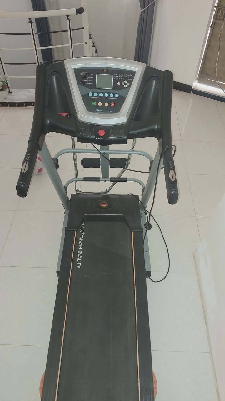 سلام عليكم جهاز جري البيع سعر ٢٠٠الف المكان رفاعي رقم ***********
