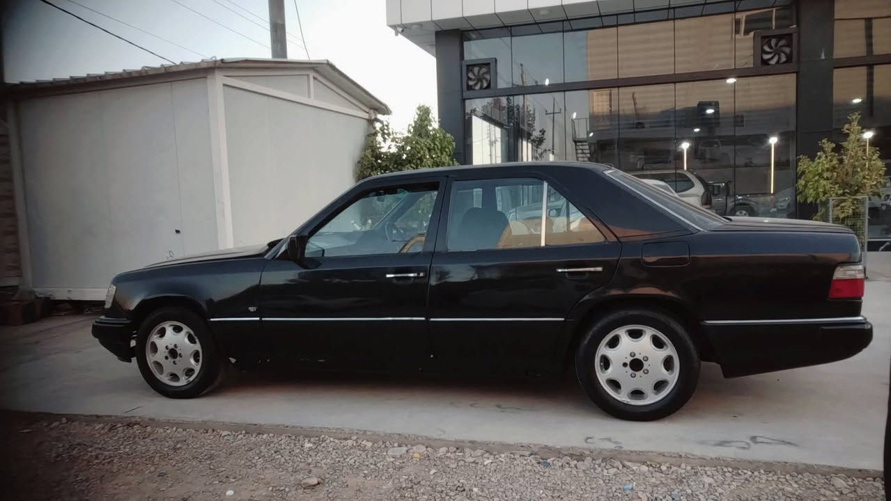 مارسيدس مؤديل ١٩٩١ مةكينة بةتة دو نيو 
گيرو مةكينةي بةشةرت دة فيتةر 
تةقةو رةقةي هةموي بةشةرت 
نمونةية مالي دؤستة 
گؤرينةوةش اكم لةسةر دل گرتن 
شوين كةلار 

ژ *********** كالار, السليمانية
