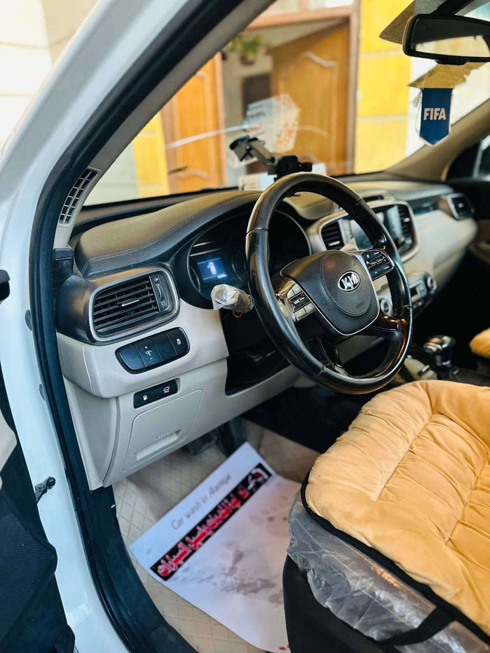 سيارة سورينتو 2019 شكل ال20
6 سلندر محرك 3600 سبعه راكب كشنات جلد وارد خليجي شاشة كبيرة المري الجانبي شفط كهربائي كشنات الأمامية كهربائية 4 أنظمة قيادة هند بريك دكمة شحن وايرلس صندوق كهربائي  فول مواصفات ما عدا الفتحة سيارة نضيفة كلش  السيارة بيها  بارد بلباب الخلف السائق  و بلباب الخلف الايمن مسحوب كارت قطعة صغيرة فقط  رقم بصرة السيارة 
الشراي يتصل على الرقم 
***********
