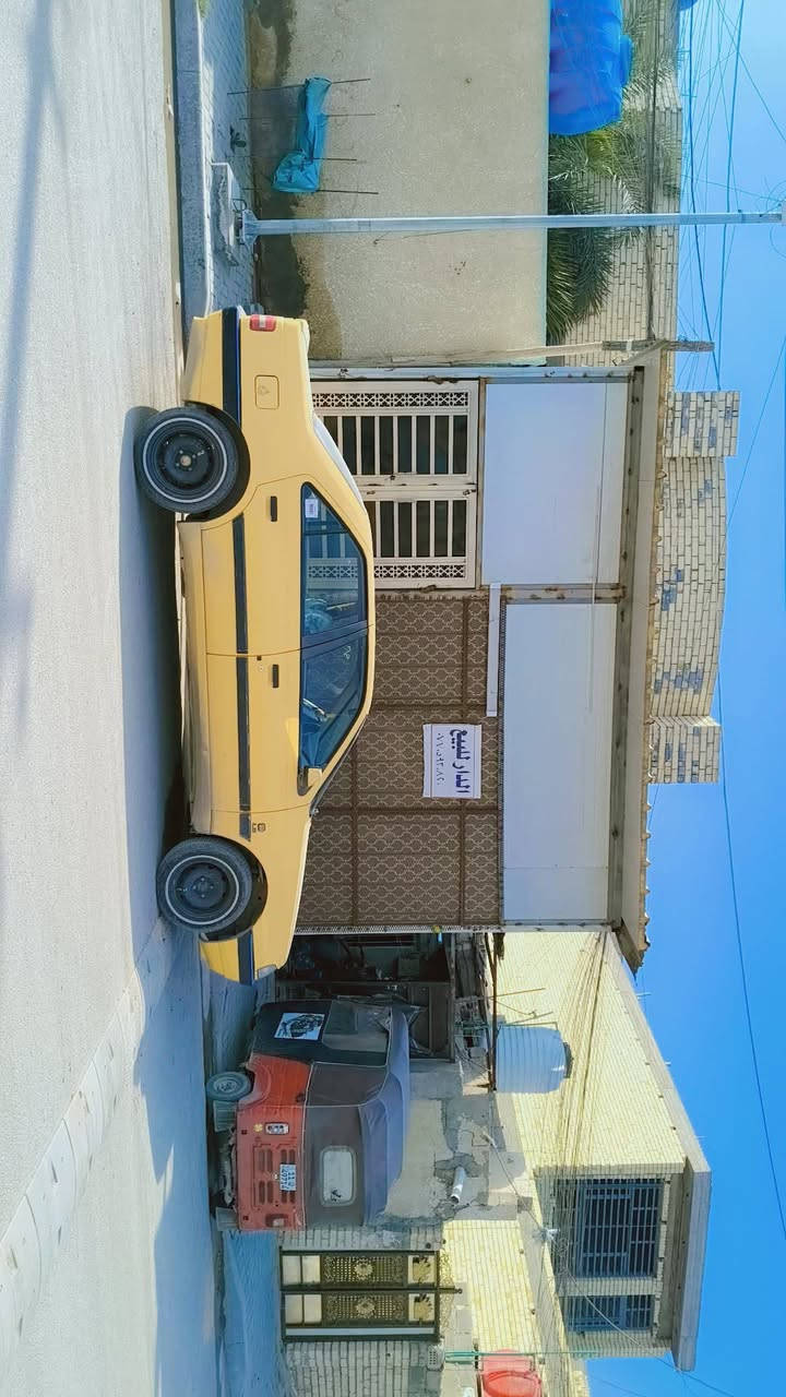 السلام عليكم دار للبيع المساحة 108 بناء جديد درجة اولى طابق واحد صب رفت عالي عن  40 سنتم متكون من  كراج متر  استقبال حمام خارجي صاله كبيرة مطبخ حار غرفة نوم ترك+حمام  داخلي استارة بيتونه..بيت امرتب كهربائيات مي كهرباء درجة اولى المنطقة فول خدمات البلديات خلف الصحفيين قرب مضيف السواعد اكثر تفاصيل ***********خابر وتدلل البيت كبل تسكن بيه
