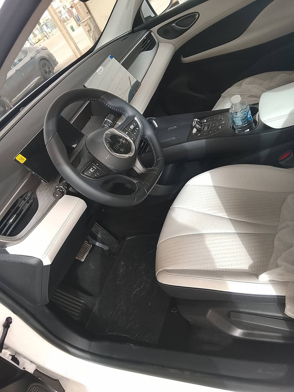 بي واي دي سيل فايف للبيع موديل 2025 سيارة عله وضع الشركه مكفوله من الرصعه والشخط رقم بغداد بأسمي هزه وسنويه كله جديد السعر 19 مليون ونص وبيهه مجال
*********** واتساب واتصال
