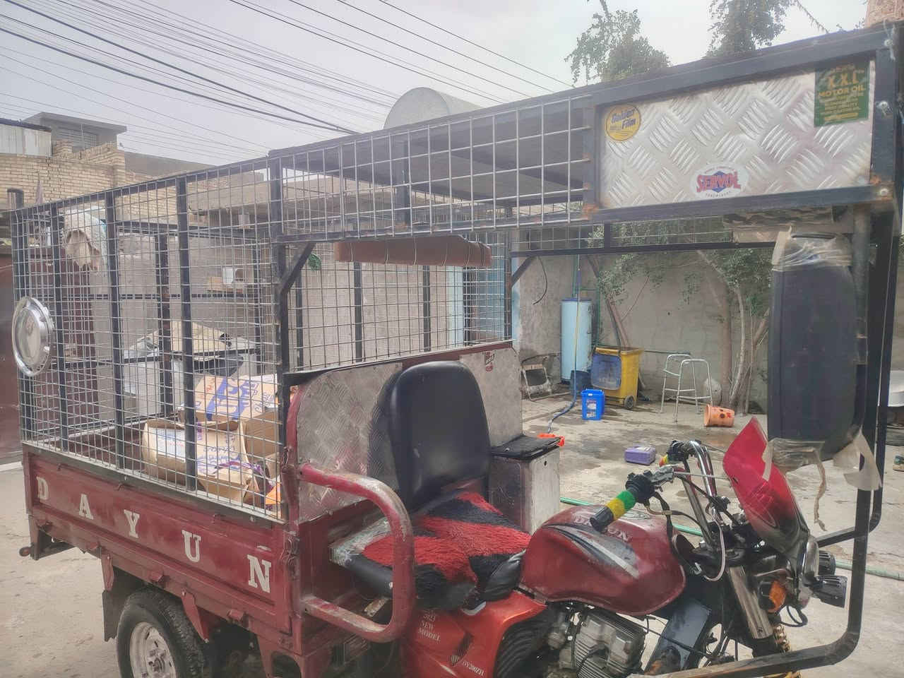 السلام عليكم شباب ستوته مديل 18 ستوته خير من الله كدام عينكم تخم تاير جبلس اوراق كامله عوزه بس كير بوكس سعره مليون و200 بيه محال كلش قليل مكاني بغداد المعامل شارع رضا عويد متواجد فقط اتصال ***********
