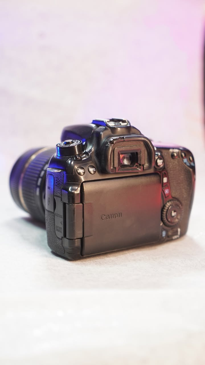 70D  Canon كامرة
النظافة  90%

معا بطارية العدد 2

وشاحنة اصلية مال الشركة 

وعدسة زوم mm18_300

السعر 500الف عراقي و بيه مجال

بغداد الاستفسار  الاتصال ***********واتساب

@highlight@الجميع
