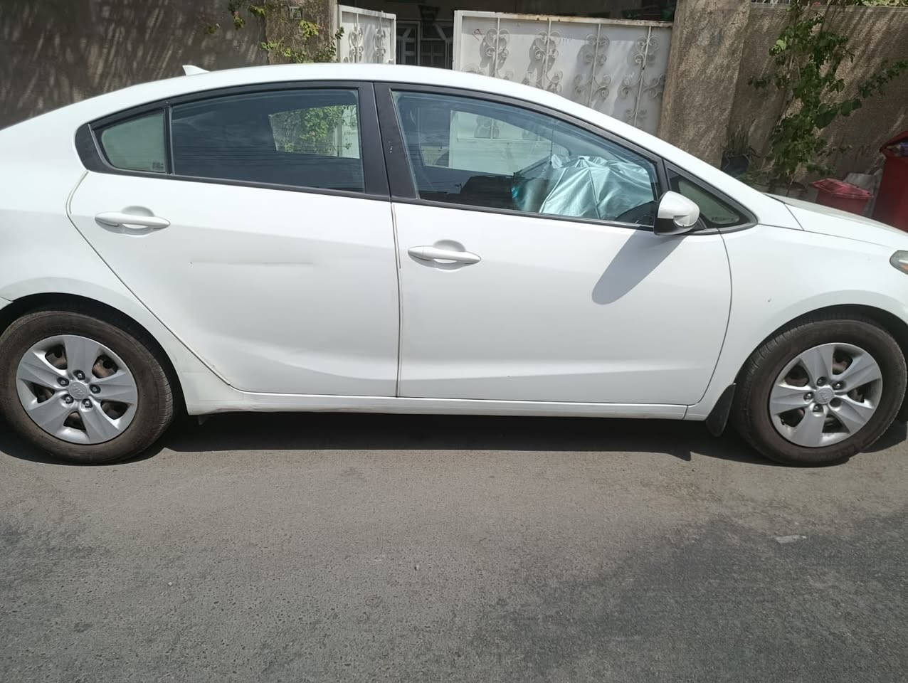 فورتي موديل 2018 سياره جاهزه وحلوه كير مكينه مكفولات رقم أربيل بأسم شركه تحويل مباشر سياره حادثها ناشره ثلاث قطع صبغ فقط والباقي ان شاءالله كله جاهز وجديد مكاني بغداد البياع اي استفسار عل رقم *********** تواصل فقط عل رقم مكلف بل نشر اني 
سعرها 120 وبيه مجال بسيط
