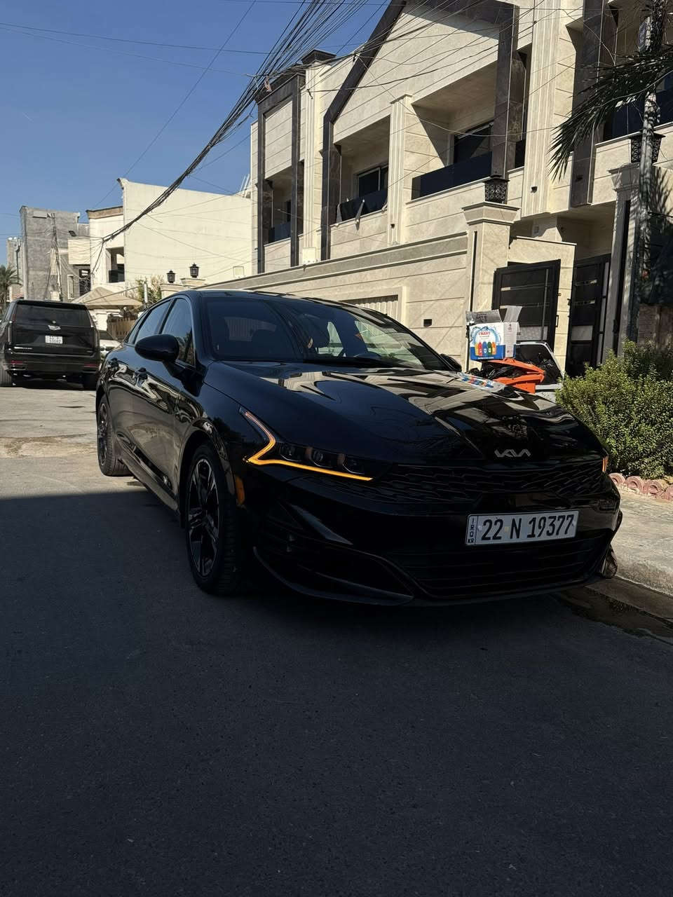 السلام عليكم كي فايف للبيع مديل 24 جيتي لاين محرك 1600 تيربو سياره فول مواصفات وارد امريكي سياره بيها 3 قطع بابين وجاملغ سعر سياره 195 وبيها مجال بسيط متواجد عله رقم ***********
