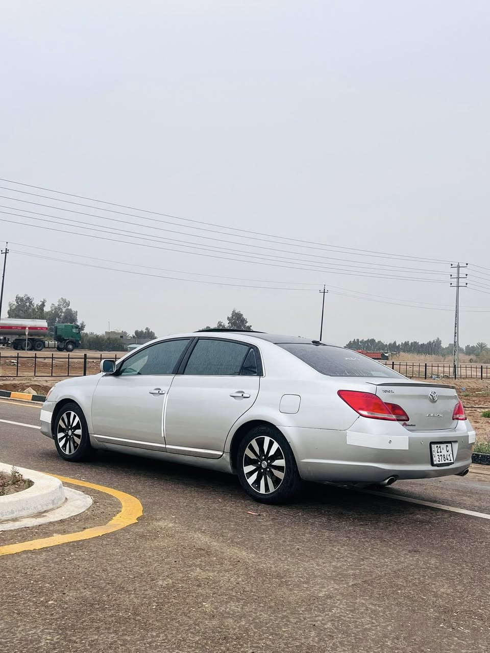 السلام عليكم ورحمة الله وبركاته 

‏‎       ——— لـلـبـيع  ———

تويوتا افلون     —   Toyota Avalon  

وارد خليجي      —. بدون ايرباك 

‏‎الموديل           —8
حجم المكينه   — V6/3500
‏‎اللون               سلفر 
حالة السياره.    — جماغ الخلفي فقط ضربه  بخ احزامًً جماليه

‏‎المواصفات 
‏‎- بصمة تشغيل 
- بصمة ابواب 
‏‎- ترحيب عند الاقتراب 
- فتحة سلايد 
- تبريد قطعتين
- تبريد منفصل  
‏‎- تحكم ستيرن جهتين 
- كشنات جلد 
- كرسي السائق والراكب بحركه كهربائيه 
- كرسي السائق خزن ميموري 
- كشنات تدفئه 
- أشاره بالمرايه 
‏‎- تحديد سرعه 
‏‎- مانع انزلاق
- كامره خلفيه 

‏‎السعر            — 106بيها مجال شي بسيط 

‏‎رقم السياره    — السليمانية 

‏‎موقع  السياره بابل
رقمي ***********
