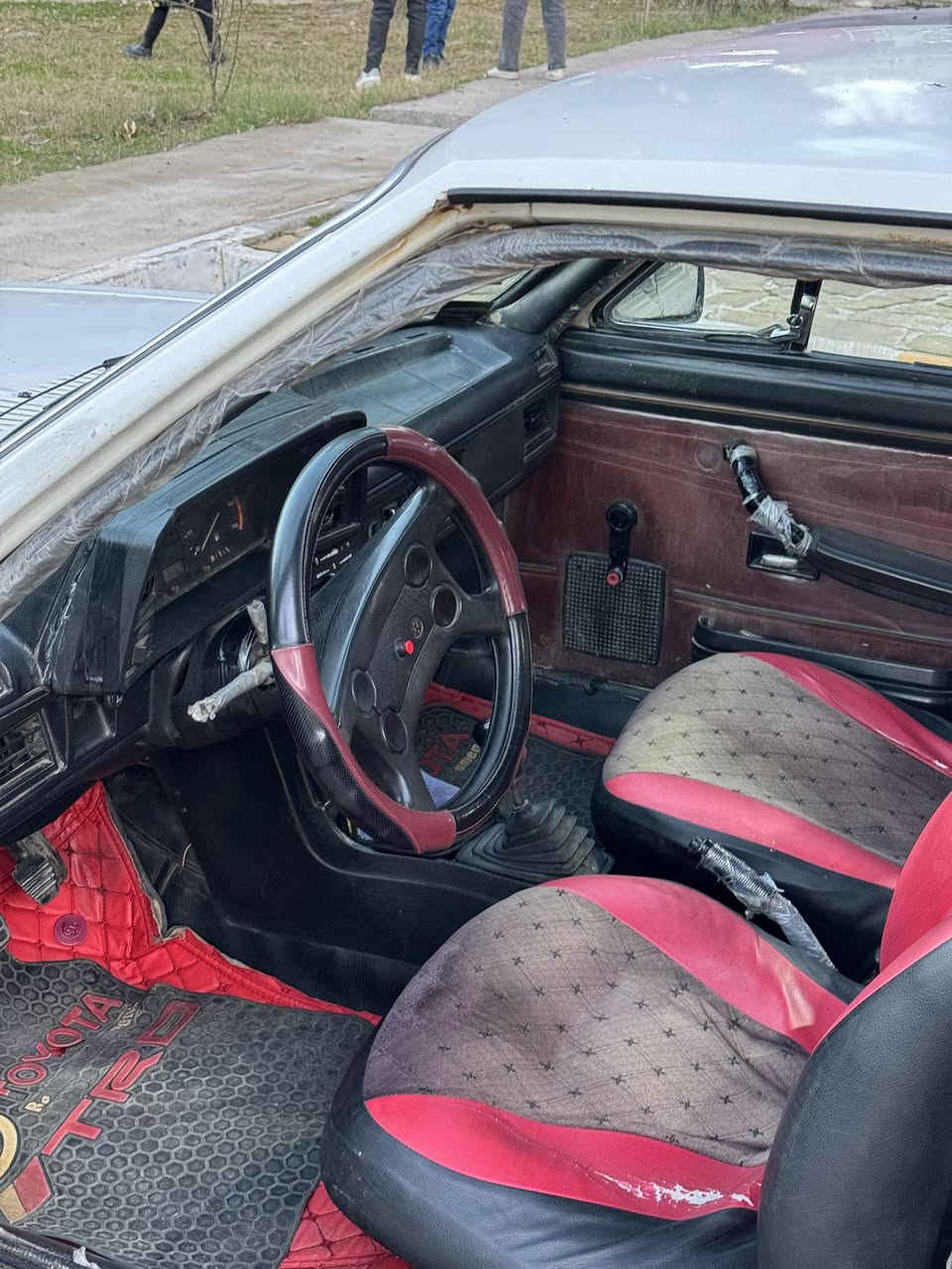 السلام عليكم
للبيع باسات برازيلي
موديل1988
كابون بانزين
محرك كير شرط
كير 5 نمر
محرك 0.8
طخم جديد
داخل وضع شركة
شرط التحويل /اني صاحبها الشرعي
الموقع 📍الموصل
السعر 22 $
***********
***********
