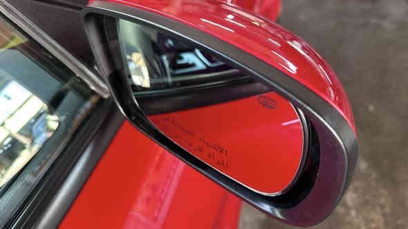 جارجر GT خليجي21 
بدون ايرباك 
ماشيه 52  ميل 
كشن مخمل حظن
كشن السايق كهرباء  
سلايد 
حساس خلفي 
تشغيل عن بعد 
بصمات عدد ٢ 
لون احمر طماطه 
عليه صيانه صدر كامل امامي وخلفي 
بيها حادث  ومبين بالتقرير 
وكافه كير ومكينه وتبريد
ويل ٢٠ مال GT  بلادي 
شاشة كبيره 
كار بلاي 
شفتات
كروز سرعه
سعر ٢٨٥ وبي مجال بسيط 
للتواصل خاص او واتساب 
***********
