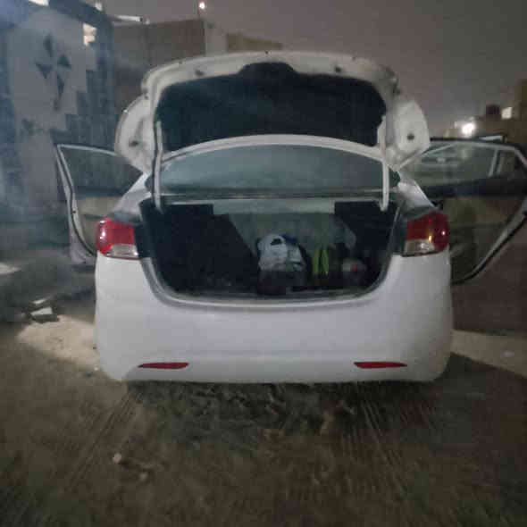 سلام عليكم شلونك شخبارك شباب سياره النتره مديل 13 كفاله عامه من الصبغ مشروطه من الضربه مكلف بل نشر هاذ رقم صاحبه ***********
