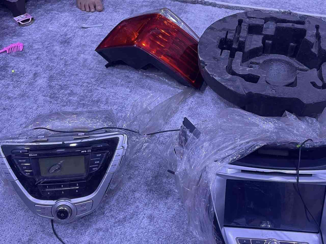 سلام عليكم عدي ذني الاغراض مسجلات ثنين النترا وبك لايت اعتقد موهافي يمكن فلينه الاغراض جدد الاغراض يشتغلن بس انته وحضك بس الاغراض جددبل جيس سعر150وبيه مجال***********
