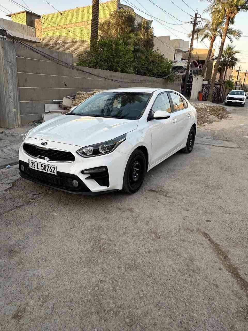 سيراتو موديل 2020 للبيع السياره نظيفه محرك 2000 كير at محرك دوش وارد خليجي ماشيه 150 بيها بارد فقط اي قطرة صبغ مابيها 
محرك وكير مكفولات تحويل ثاني يوم رقمها اربيل مكان السياره بغداد السعر 125ورقه لتعاملني بالتعليقات الشراي يراسلني واتساب لو يتصل ***********
