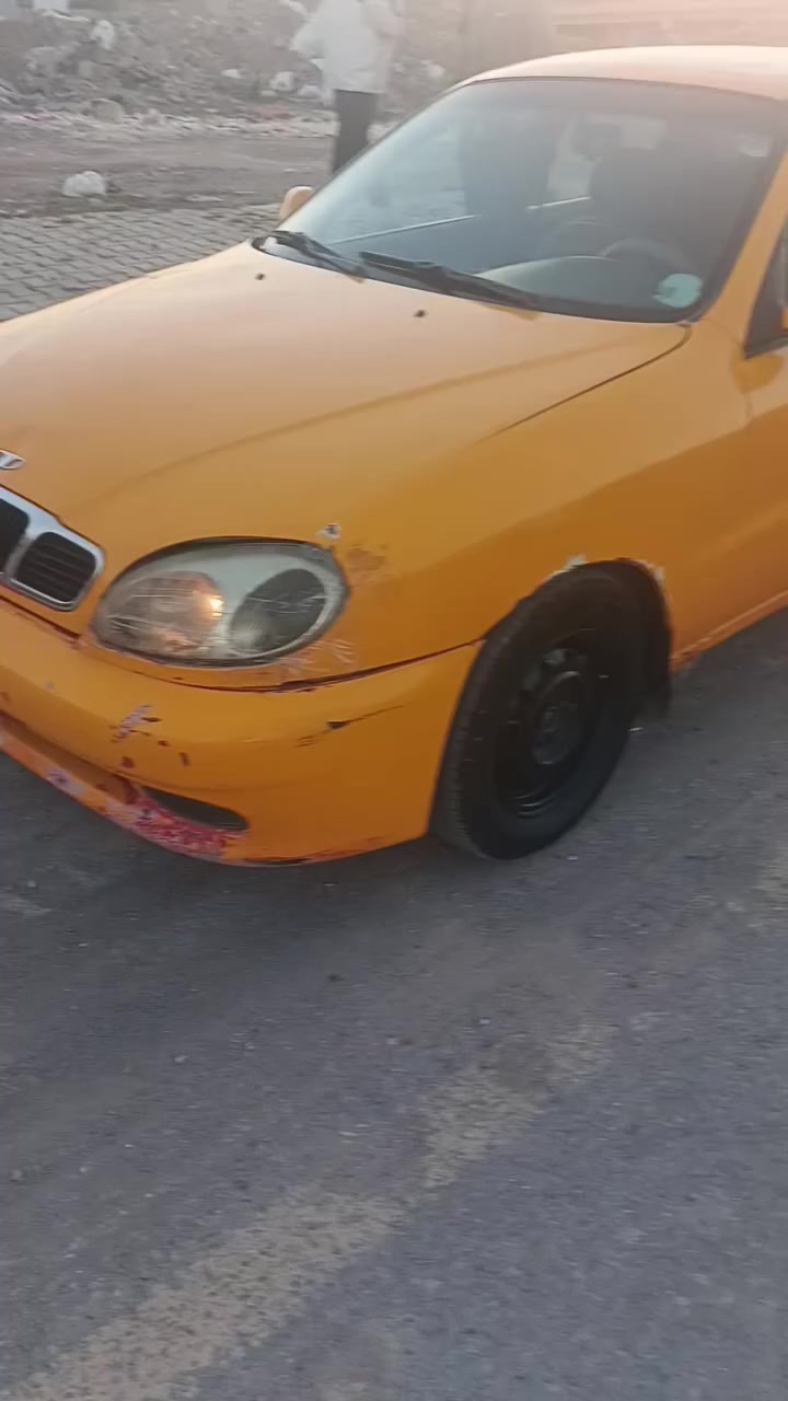 السلام عليكم سياره دايو لينوس للبيع المحرك فيي خيط بخار جير شرط   موديل 2000 داخل نظيف وحلو كهربائيات كله شغال شرط الوكاله الوكيل الاول جيراني دفتر بنزين موجود نقابه صفر وصولات كامل موجوده سنويه ساقط كورتوني ساقط شرط الوكاله والتحويل السعر 22 وبيها مجال للشراي العنوان كركوك واللي يريد يتصل على رقم الموبايل***********
