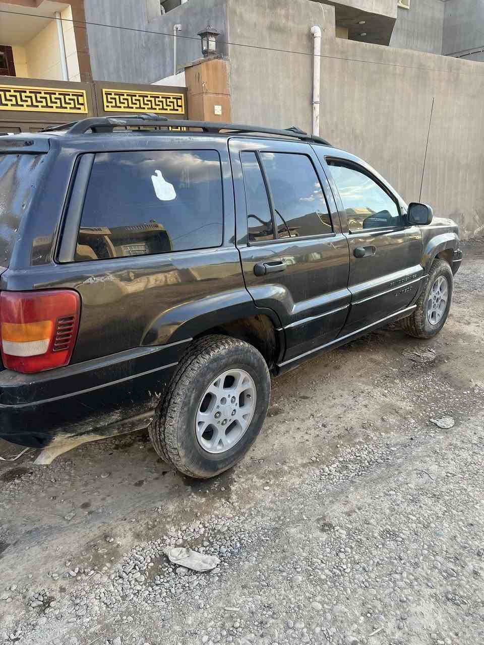 السلام عليكم جيب شيروكي اداوات كير محرك بطه مراوس يرهم سعر 15 بي مجال
***********
