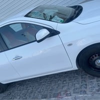 وارد سنغافورة • للبيع