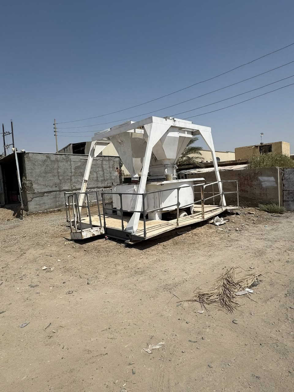 للبيع مكسر 3متر مكسر كامل هوة و تفاصيلة موقع ديالى استفسار رقم ***********
