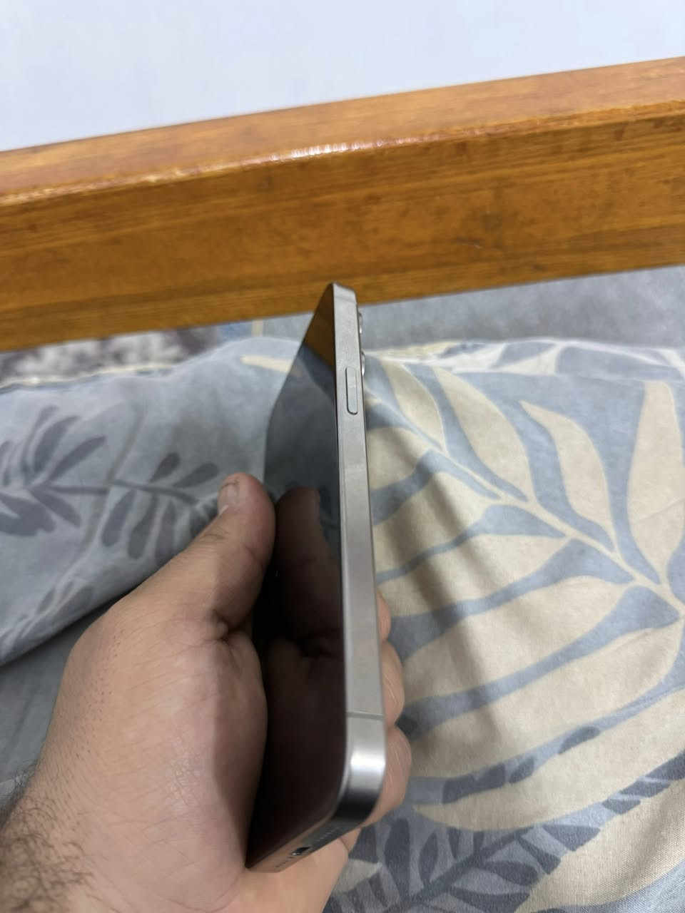 ايفوان ١٥ برو ماكس ٢٥٦ بطاريه ٨٥ جهاز وضع الشركه بلادي ٣ ايات غراض ويه أخو البلاش ٩٧٠ الف العنوان نجف حي الجمعيه شارع عشرين ***********
