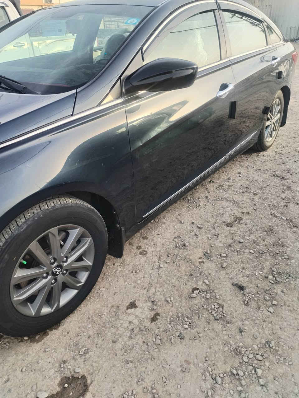 السلام عليكم سوناتا امريكي بيها صبغ النبد فقط السياره ليبل واحد حته بنيد  موديل 2013 السعر 98ورقه ***********
