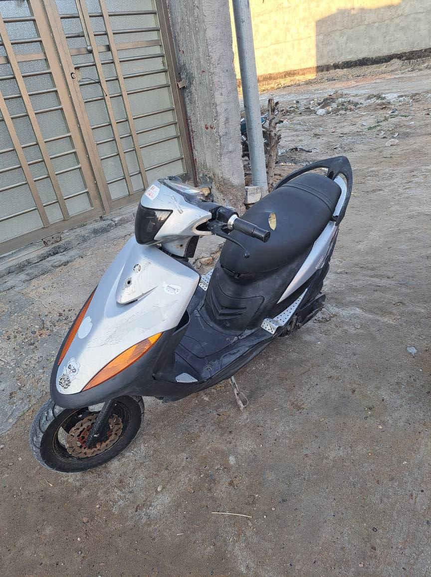 السلام عليكم ماكس عدله ياباني مختمه بلادي بس صالنصه fm رياضي كلشي شغال نقصها فقط سلف شلعه معدل حلوات السعر ٣٧٥ ترهم مراوس ***********
