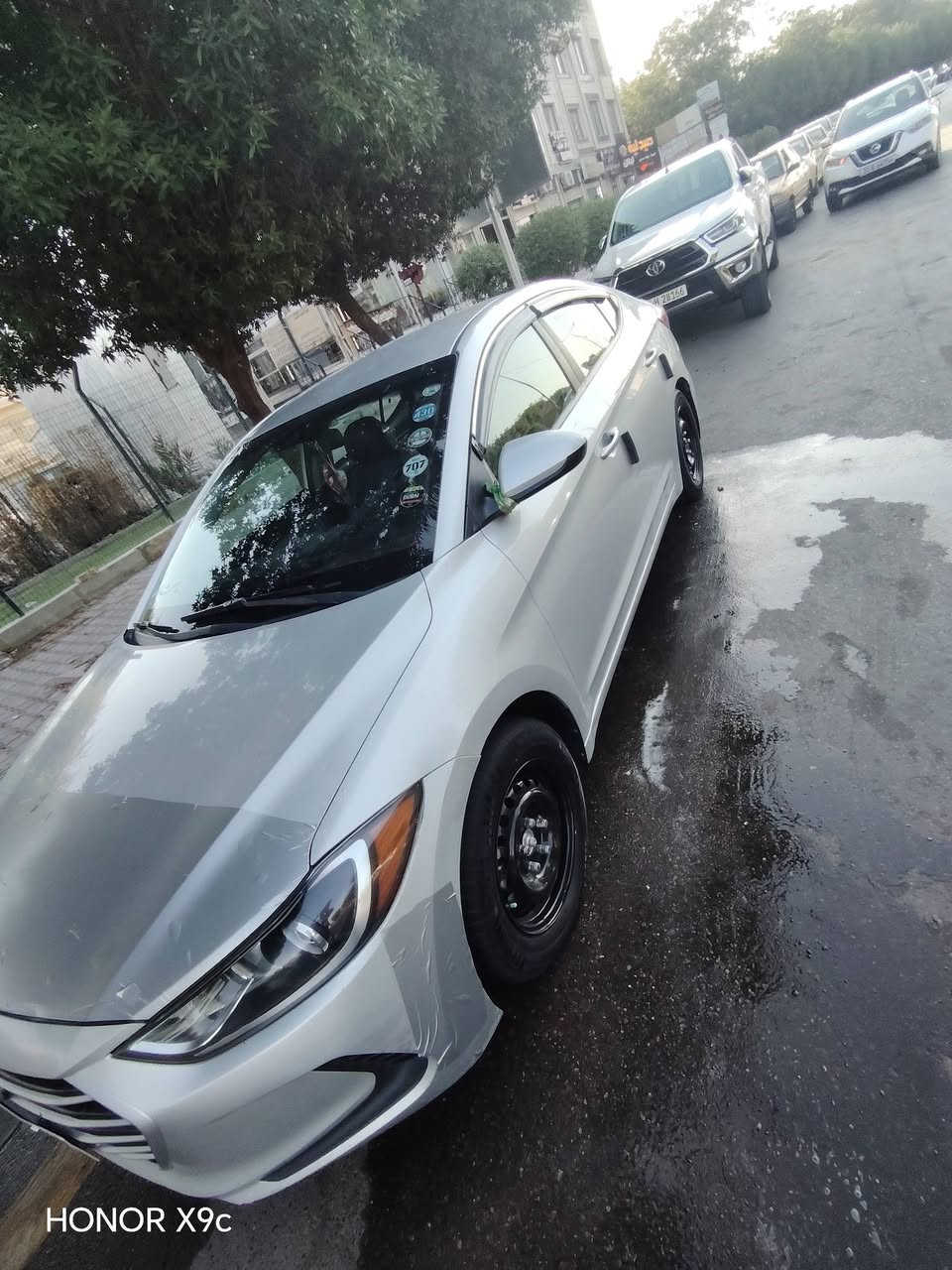 السلام عليكم النترا ١٧ للبيع وارد امريكي السيارة ليبل واحد حادثهة جاملغ الخلفي ومصلح نفسيتة  وجاملغ لثاني بيه بارد شبر وصبغ نص دوسة سونار بلمنشور السيارة بدون ايرباك بدون دواخل مكينة ٢٠٠٠ كير مكينة شركة سيارة ماشية ١٨٥ جاهزة للخير نشالله صدر جديد تايرات جدد منضومة ماء جديدة ماعايزة شي السيارة رقم اربيل الجديد باسمي بيهة ملاحضات بسيطة بلكشر السعر ١١٦وبيهة مجال نشالله مكاني الشعلة او الغزالية 
*********** متوفر  خاص وواتساب  واتصال
