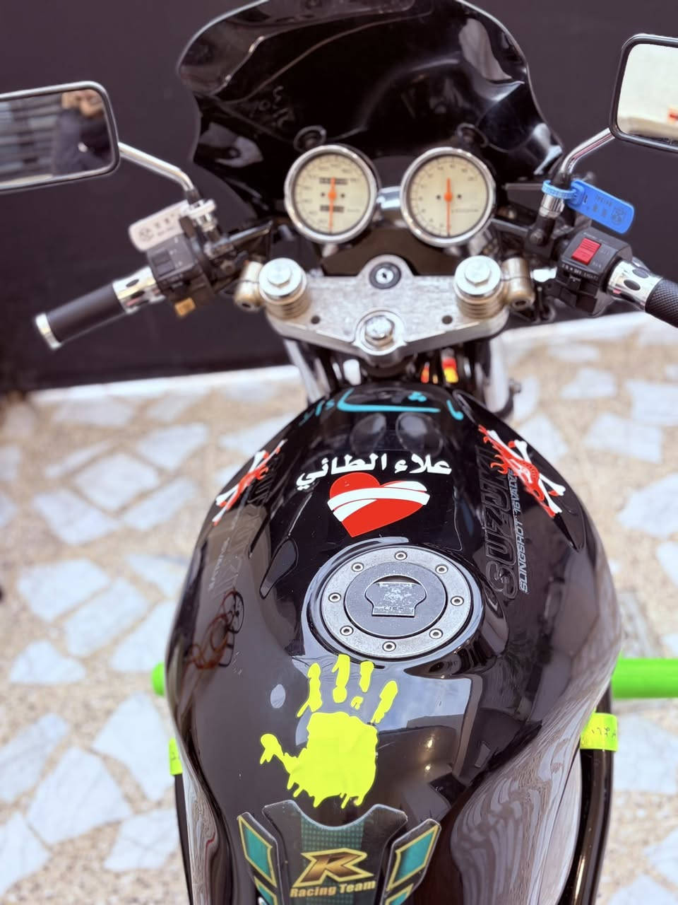 ‏سلام عليكم مطور بطح بانده ربع البيع محرك مامفتومطور متروك وكلو شغل بس بتري تعبان البقي كدام العين سعر مليون و ١٠٠ بي مجال33053 075171  (***********
