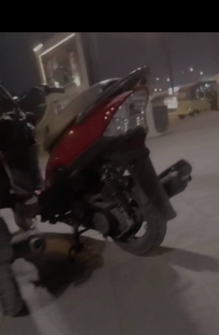 سلام عليكم ماكس عدلة للبيع عوزهة ترتيب شوفت عينك دراجة نضيف بوشة55 شلعة ومعدل كابريتر يرادلة تنضيف السعر 250 وبيها مجال مكاني الشعلة الجوادين رقمي ***********
