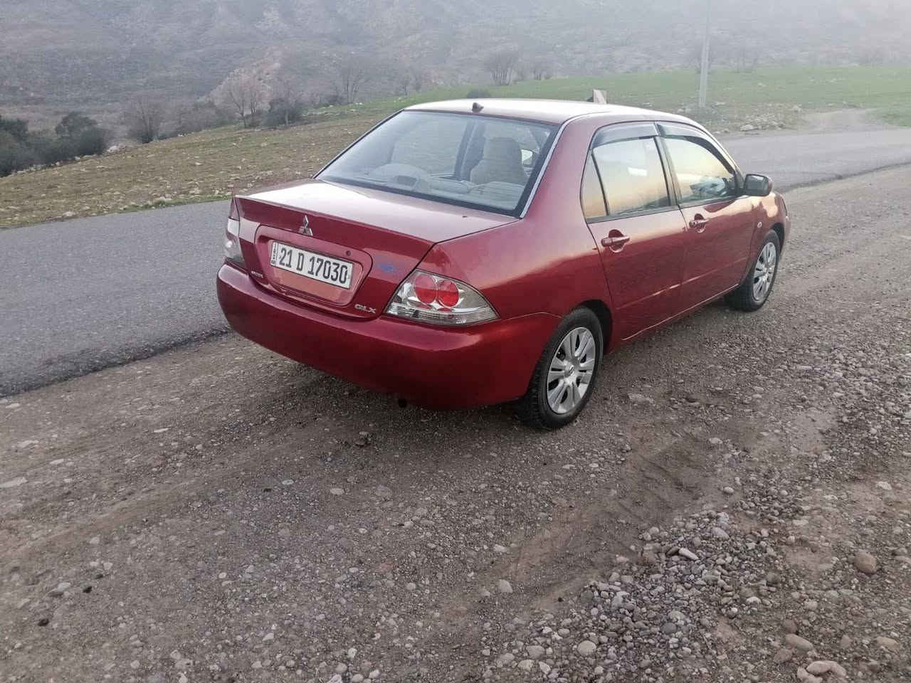 لانسەر مۆدیل 2007  گێر تۆماتیک مەکینە گەورەی ناوزەرد گێرو مەکینەی بەشەرت حیزام بۆیاغە بۆجوانی لای سەکنی  جەپیکی  پێشی هەیە زۆر خاوێن ماوەتەوە تەبریت ساردووگەرم لەسەر سویچ سەنەوی تازەیە  پشتی کەپسە هیجی پێوە نی دینار مەسرەفی تیانیە سعری 63 وەرەقە  شوێن کۆیە *********** كويسينجاك, أربيل
