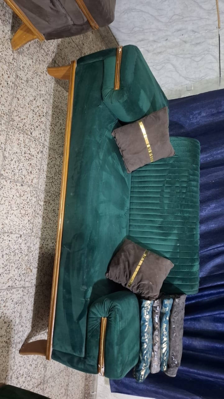 تخم تركي مودرن الحديث 10 مقاعد نظافته 100\100 اخو جديد كل ضرار ما بي مع الكوشات والبردت سيت كامل السعر تخم مع البردات 650 بي مجال المكان البياع الاستفسار اتصل عل رقم *********** بي وتساب
