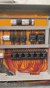 ✨️بسم الله الرحمن الرحيم  ✨️
🔥افضل كفاءة  لمنظومه ٣ فيز  ٣٠٠ امبير
للي يحب فولط ناصي للبطارية 
دائما مع بورزون الحل الافضل والامثل
*********** وتساب
بغداد حي الجامعه مقابل مستشفى الكرخ الاهلي
🔥ضمان ١٠ سنه للانفيرتر و١٠ سنه للبطارية
