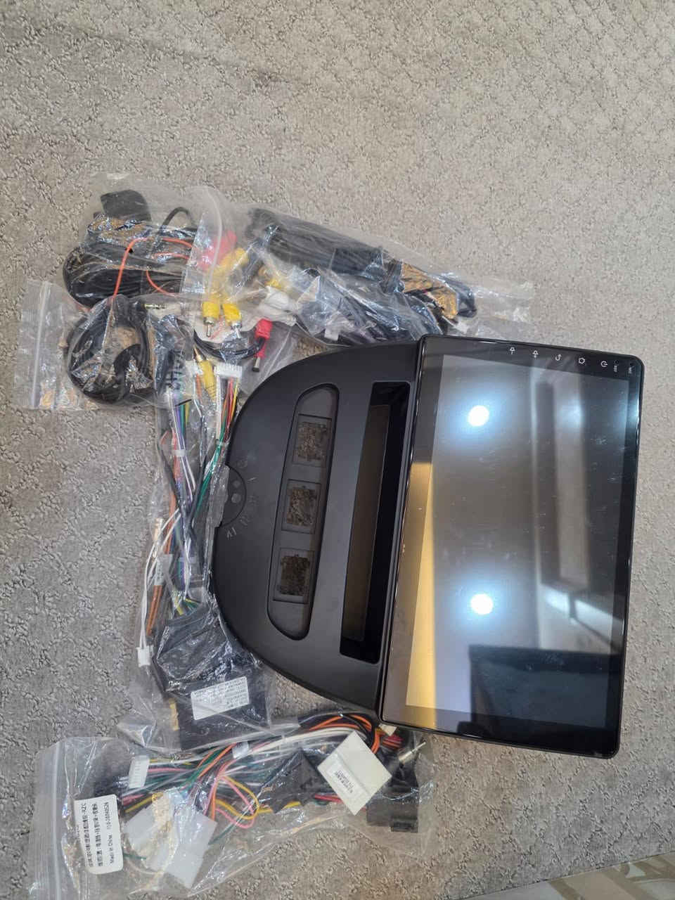 شاشة سيارة جوكر + كامره خلفيه +لاقطه
لتواصل خاص او واتساب ***********
