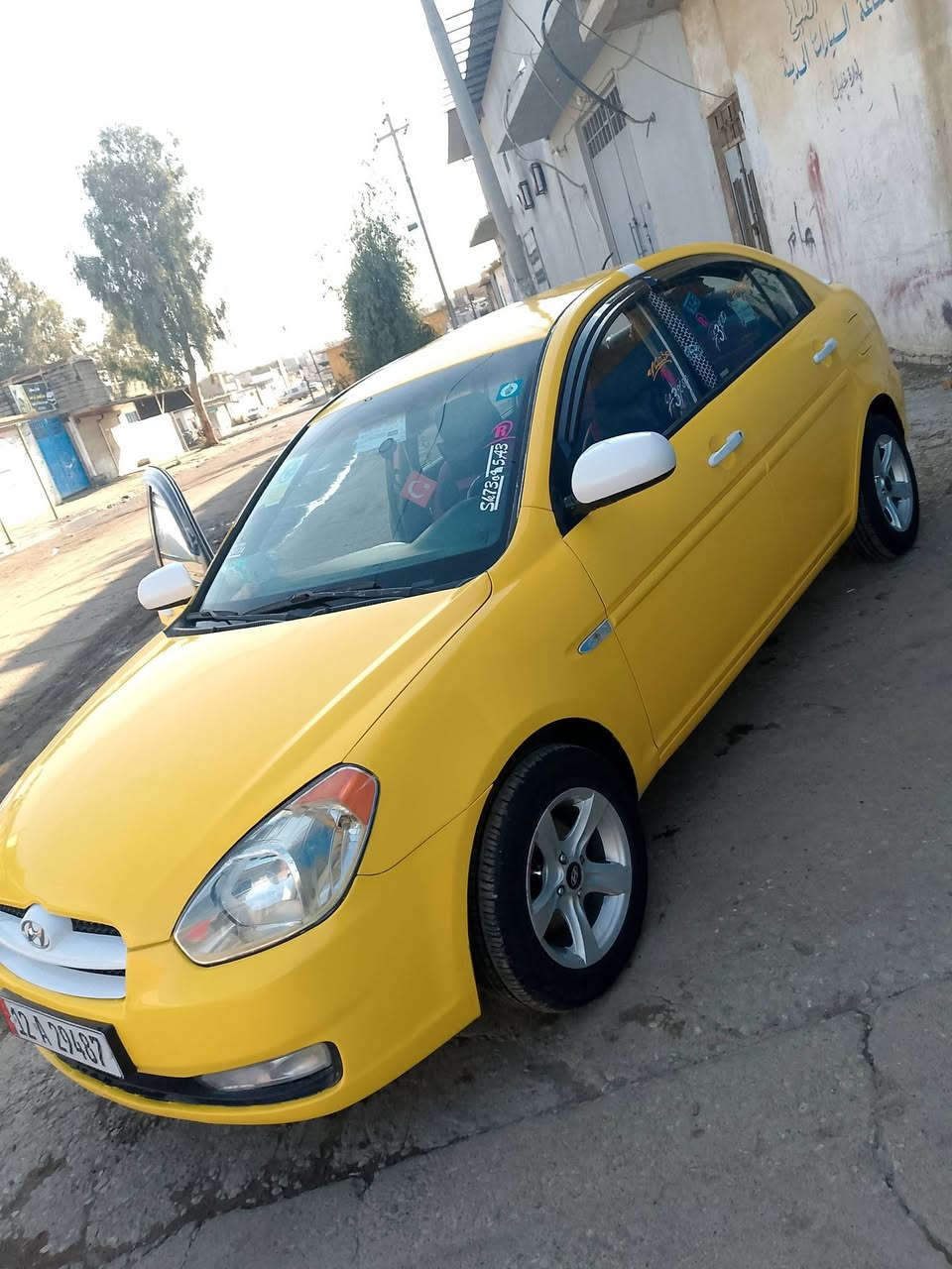 السلام عليكم ورحمة الله 
من رخصت الذمان
اكسن دبدوب 2010فول كير عادي
مكينه 1400ويل كبه مصطر ه
بدون اي ضرار دخل لونين المرغوب ورد كندي 
موصفت فول تحكم استيرن شاشه مركزي ليت زينول مع لد
بدون ضرار رقم نينوئ دول هيه وغرمات صفر صخم امامي وخلفي وطخم تير جديد مكينه وكير شرط السياره صبغ جديد دخل حيل نضيف شباب اني مكلف بل نشر خبار صاحبه *********** كورك ***********اسايه وبخدمتكم تحياتي لجميع
