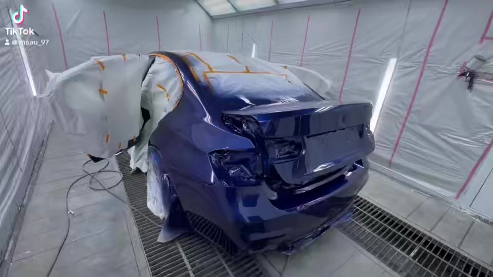 صباغة محمد الطيار
الشيخ عمر قرب معمل الخياطه العسكري 
*********** سيد محمد
