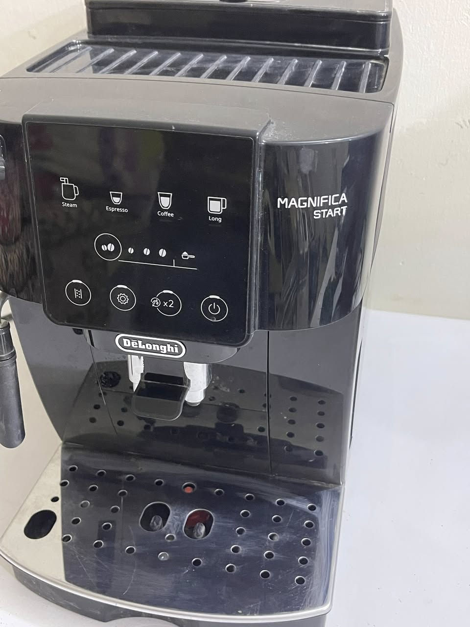 تتوفر ماكنة قهوة ديلونجي ستارت مستعملة قليل حالته ممتازة ظمان اسبوع استبدال ***********
