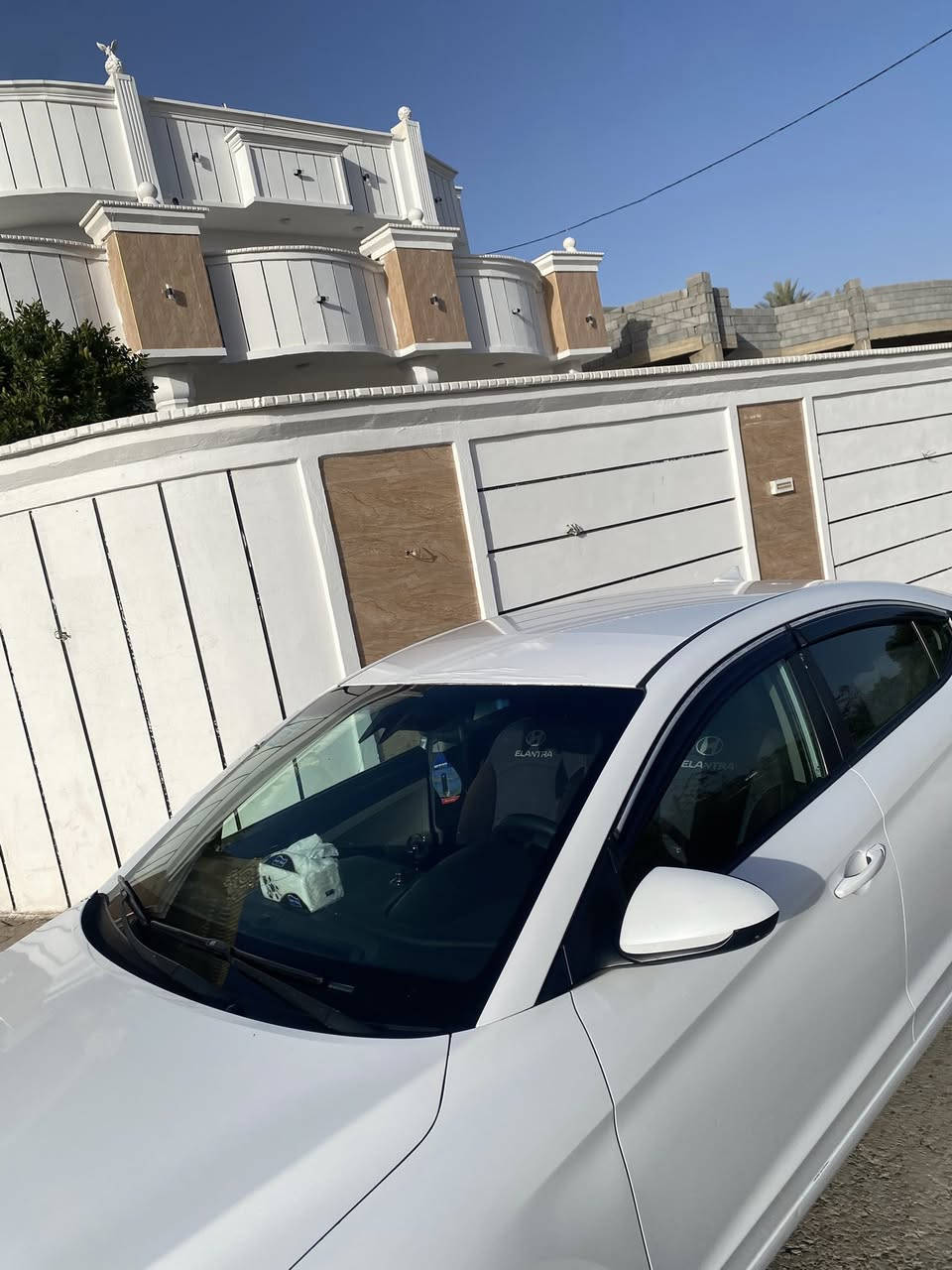 النترا2017 للبيع او المراوس محرك   2000ابو المجول الكبير المرغوب السياره جاهزه ماناقصهه شي كير محرك تبريد تايرات صدر كله تمام رقم الانبار الدولي 
سعر السياره 120 وبيه مجال 
ملاحضه /الصبغ بدون دواخل بس البابين وشويه من الجاملغ 
وبيه تقشير بسيط والوارد اللون الابيض معروف بهالشي 
مكاني الانبار /جزيرة الخالديه كرطان 
***********
