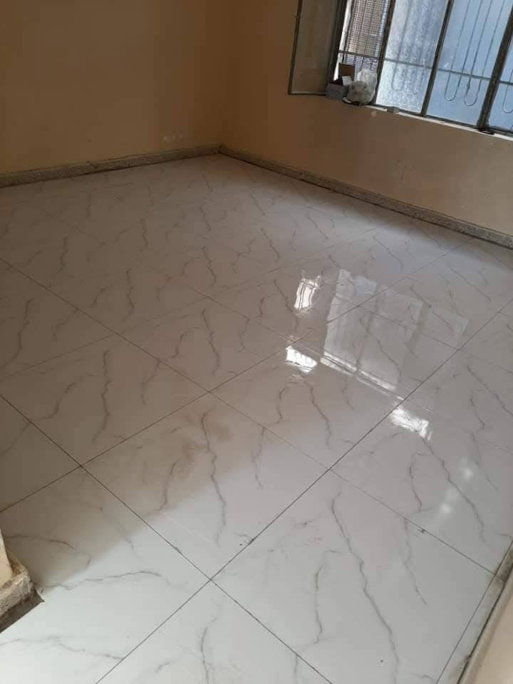 اصطه سيراميك متفرغ حاليا جدار وارضيه كوبنات عل متر ***********و ***********
