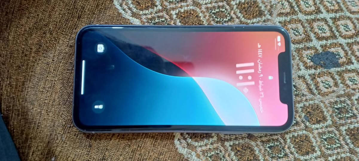 سلام عليكم عندي ايفون 11 الذاكرة 64 البطارية 98 البصمة واكفة الشاشة اصلية مامبدلة البيع او مراوس السعر 170 المكان بغداد تقاطع العامرية ***********
