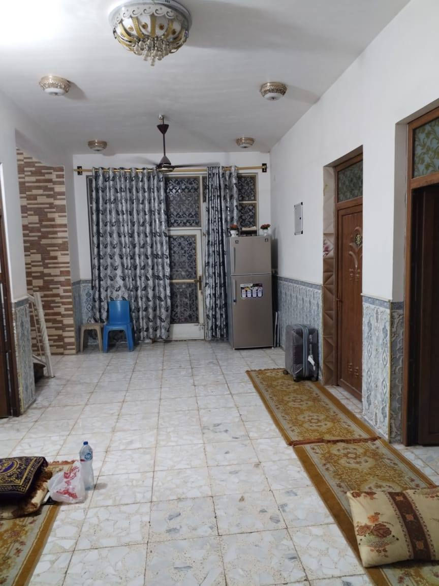 السلام عليكم  بيت للبيع مساحه ٢٠٠متر بيه قرار محكمه سند٢٥ ع الحولي قرب دكتور قتيبه الشراي يتصل ع الرقم ***********
