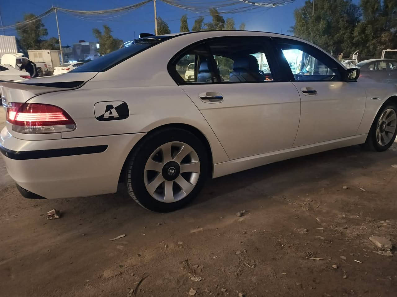 السلام عليكم
بي ام باخرة البينا BMW alpina خليجي
حجم 730li
6 سلندر
موديل 2004 
فول مواصفات
  فتحه سقف 
بيبان شفط صندوك شفط 
بردات كهرباء
صندوك كهرباء
مواصفات الباخرة المعروفه
مكينه كير كفاله شرط
كهربائيات بلاد على وضع الشركة
تخم تاير جديد

كفاله من الضربه والعيب الشرعي فقط صبغ جمالية و مغلفهة ابيض لؤلؤي

سيارة جاهزه للأخير ماتصرف عليها
رقم بغداد تحويل ثاني يوم
مكان بغداد الاعظمية 
السعر 125 قفل قفل
اي استفسار

***********
‭***********
