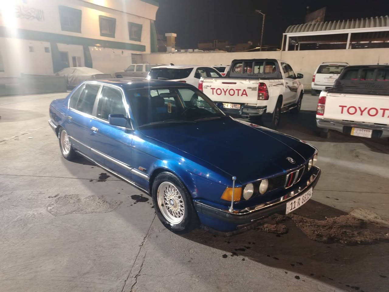 بي إم 735 مكينه مفتوح رقم بغداد مشروع وطني رقم إنكليزي سنويه تنتهي 2030 كير ومحرك كفاله صارلي عشرين يوم من شديت الطابوكه تبريد و تدفئه ويه السويج نقص غاز فقط تخم تأير جديد السياره مصبوغة جماليه فقط لا ضربه ولا تبديل بعدها ما مبولشه .. *********** .. مكاني بصره الكرنه 
بيع أو مراوس بامريكي السعر 46 وبيه مجال
