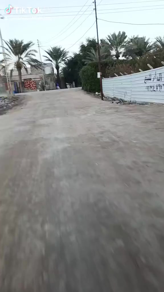 2000 متر طابو اسهم تحويل المكان الزديناويه على طريق السياحي خلف مدرسة الواثق سعر 1000 متر 75 مليون كله 150 مليون الشراي ينتصل على الرقم ***********
