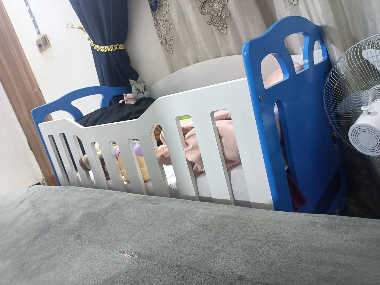 كاروك جديد مامستخدم ناموسية وياء السعر 90وبي مجال  ***********
