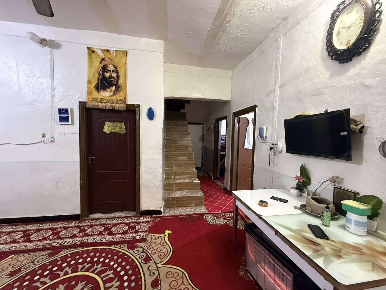 دار سكن طابو زراعي في حي ( حواس ) 
يقع في شارع ( شعائر الحسينية ) 
مساحة 150 م 
مشمول بقرار التطويب ( 320 ) 
بناء ابلوك - اعكاده 
ماء - كهرباء - خدمات قيد التنفيذ 
يحتوي على ( غرفتين ) نوم 
داخل البيت كله ( سيراميك ) 

للاستفسار مراجعة مكتب ( غيدان ) للعقار  
واسط - الزبيدية - مقابيل حي ( الصناعي )  
***********  
*********** محمد سيد غازي
