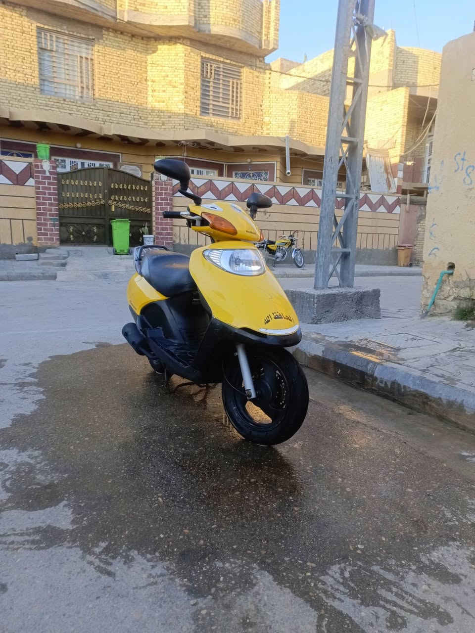 سلام عليكم درجة سبيسي ياباني كفرات اصلي ناعمه قفل ستيرن خير من الله بل مشي كلشي ماناقصه دك سلف وطلع مجفته اصلي مرة واحدة سعر500 وبيه مجال مكاني زين القوس شارع المله رقمي ***********
