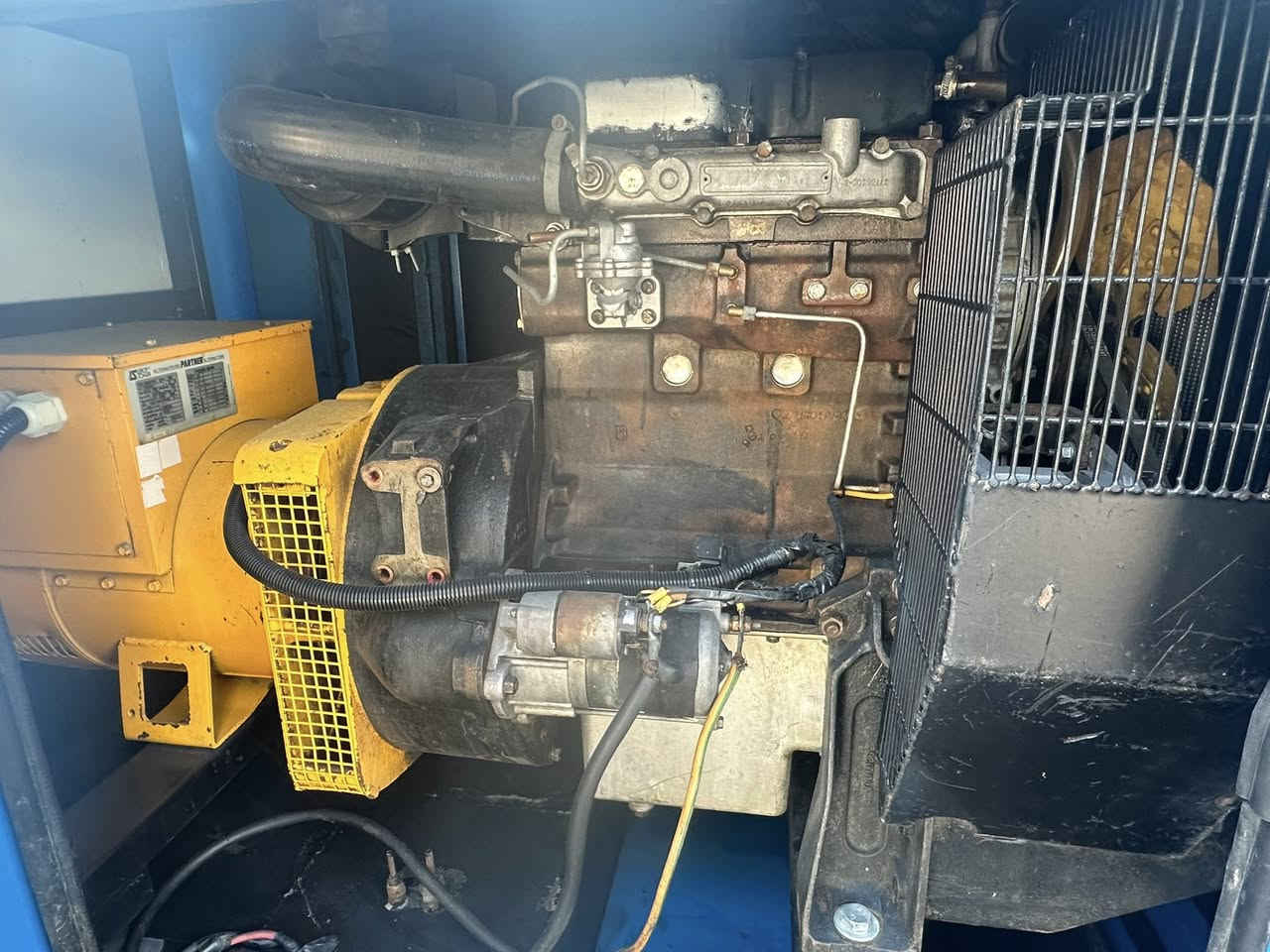 السلام عليكم   

قطربستم  ٩١مليم

مولده بيركنز ٢٧  كي في محرك بلادي مامفتوح

٣سلندر

بلاديه  العنوان  كراده  قرب  مجمع مشن شارع جاك عبود

الا ستفسار نتصال مكلف بلنشر  ‭        ٠٧٧١ ٣٦٥ ٨٢٠٢‬
