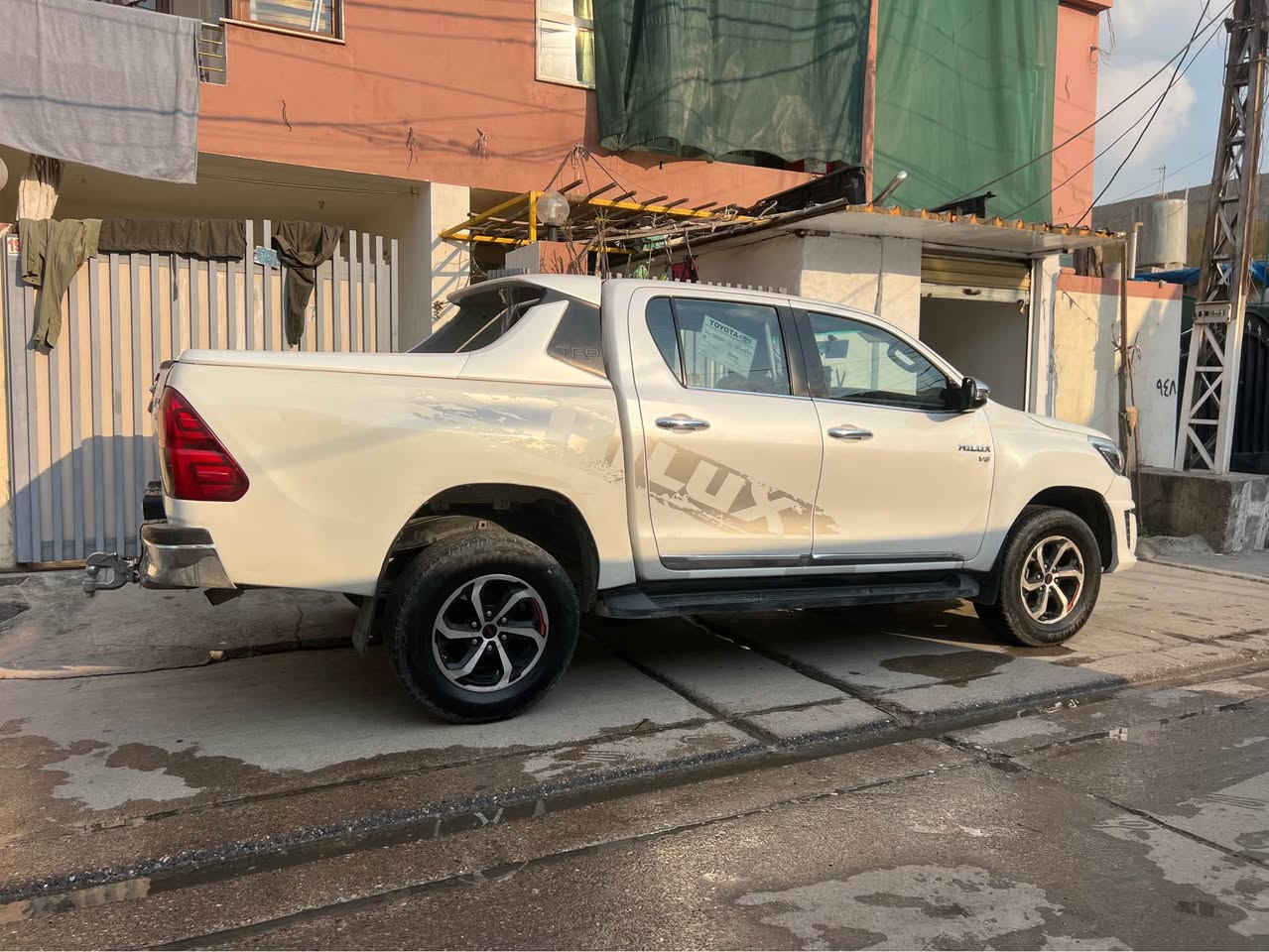 تویوتا هاییلوکس 2018تۆماتئک
٦پستن
گێرومەکینەی بەشەرت
سێ پارچەوبۆدی سبوخە
ژینگەوسەنەوی نوێیە تا٢٠٢٩
***********واتسئاب أربيل, العراق
