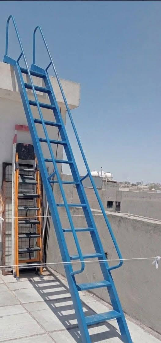 معمل حدادة الكرم لكافة اعمال الحدادة ابواب شبابيك مسقفات محجرات العنوان بهرز ابو الكرم قرب مسبح اكوا بهرز  للاستفسار ***********
