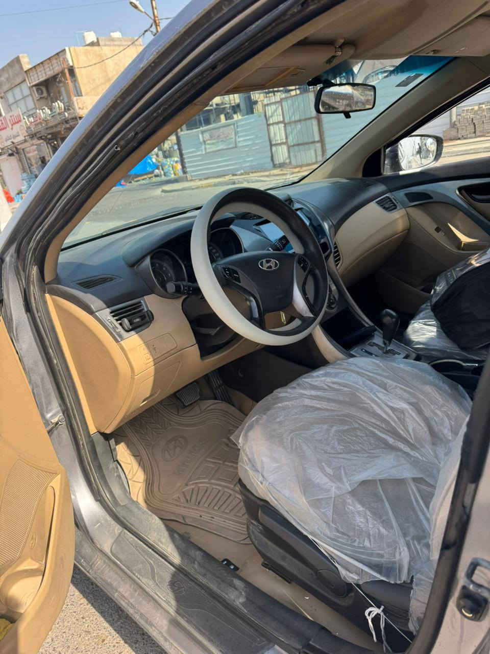 السلام عليكم سياره النترا 2013 سياره مكفوله كير و مكينه  و تبريد والحداديه رقم دولي سيار بسمي السعر و مكلف بل نشر سعر 95 رقم صاحب سياره ***********
