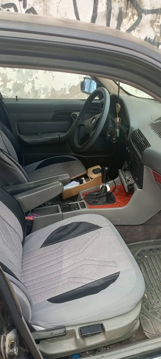 السلام عليكم سياره بلدي 520 كير عادي سعره 50 وبيه مجال الطواصل على ارقامي ***********
***********
